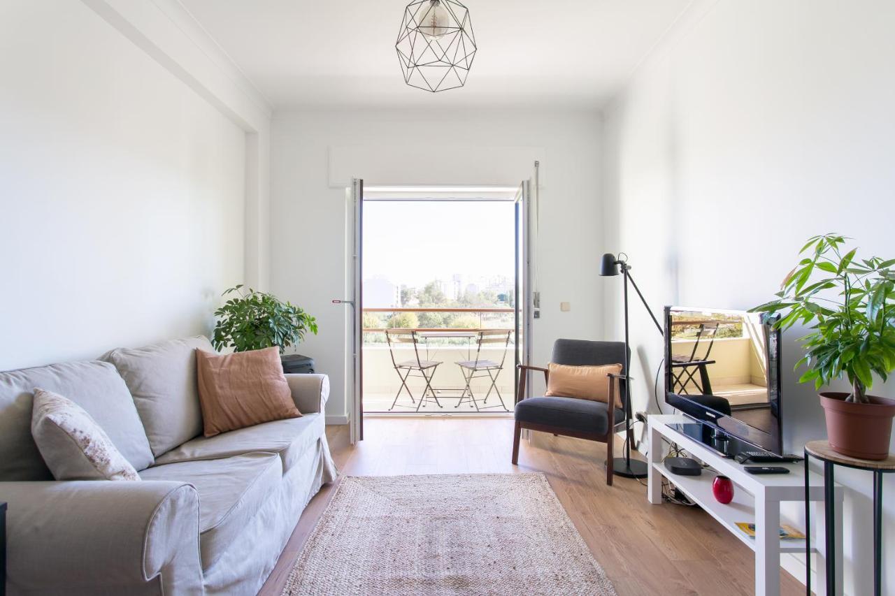 Apartamento Central Setubal Sossegado E Com Luz Extérieur photo