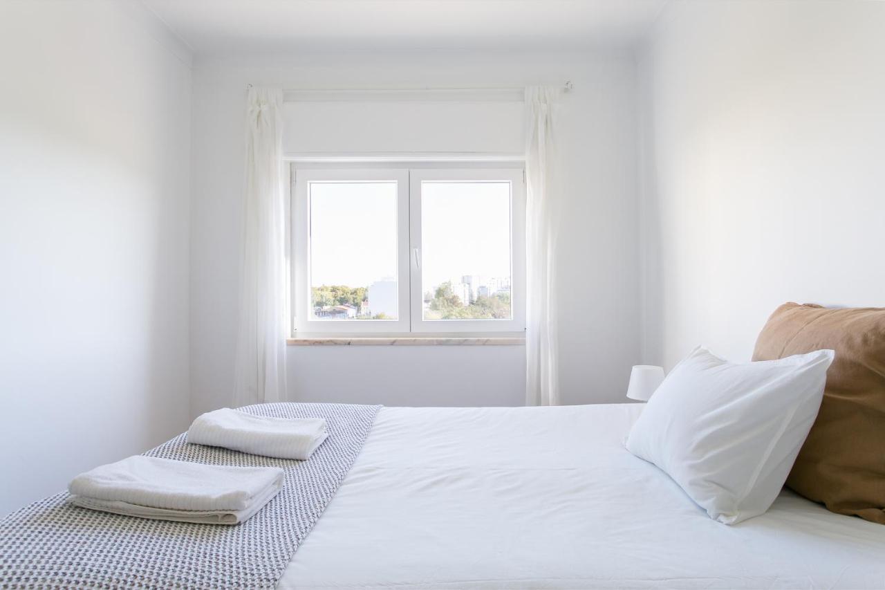 Apartamento Central Setubal Sossegado E Com Luz Extérieur photo