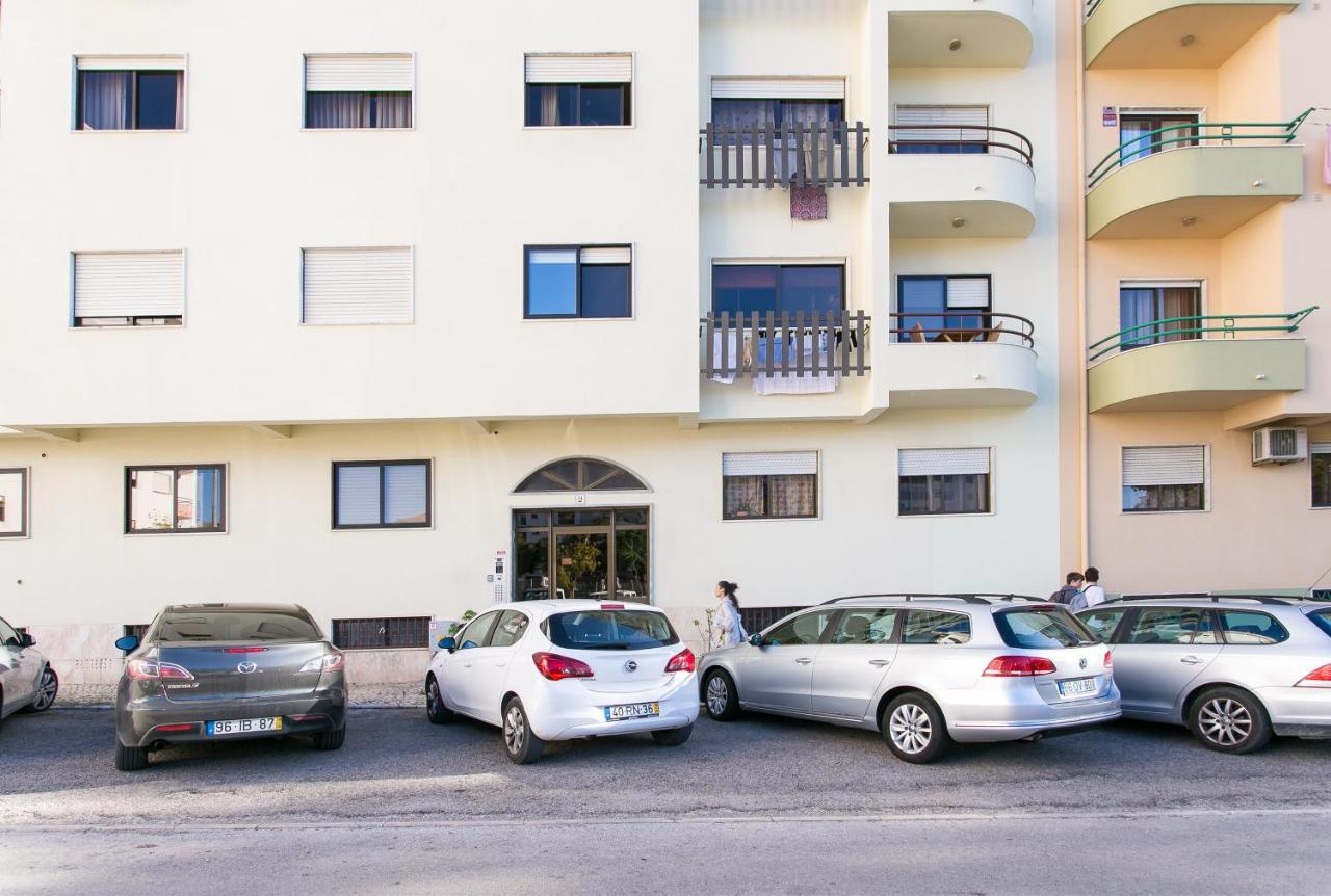 Apartamento Central Setubal Sossegado E Com Luz Extérieur photo